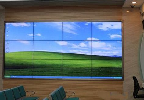 新邵液晶拼接屏的另类用法。